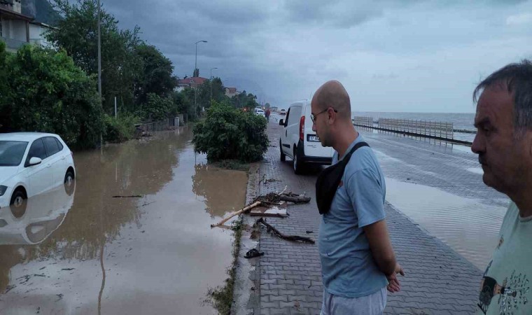 Cide Kaymakamı Tuncay Karataştan sel açıklaması: