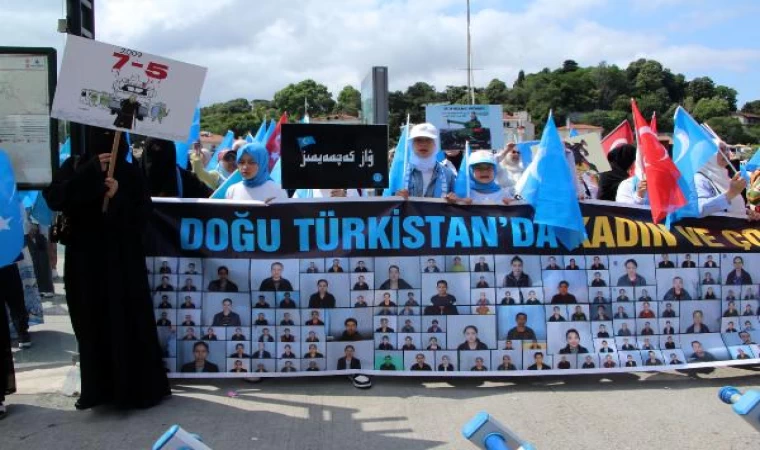 Çin Konsolosluğu önünde ‘Urumçi’ protestosu