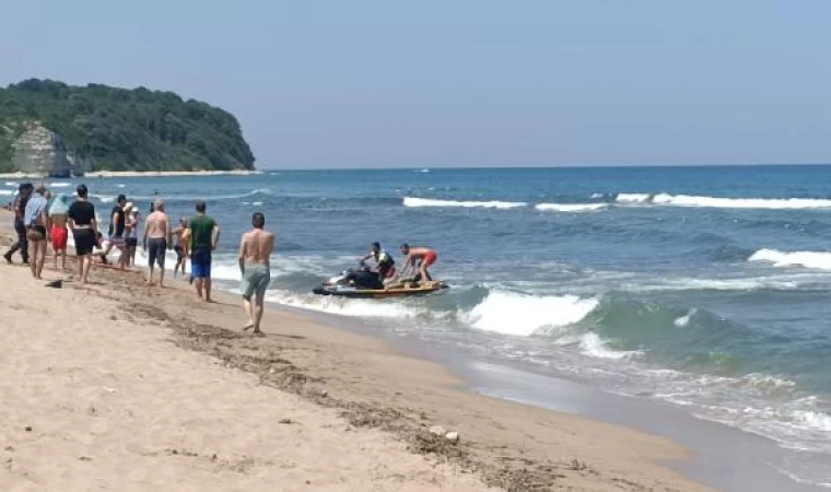 Denizde kayboldu cankurtaranlar buldu; jet ski ile karaya çıkarıldı, hastanede öldü