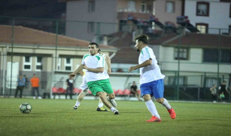 Develide kurumlar arası futbol turnuvasına yoğun ilgi