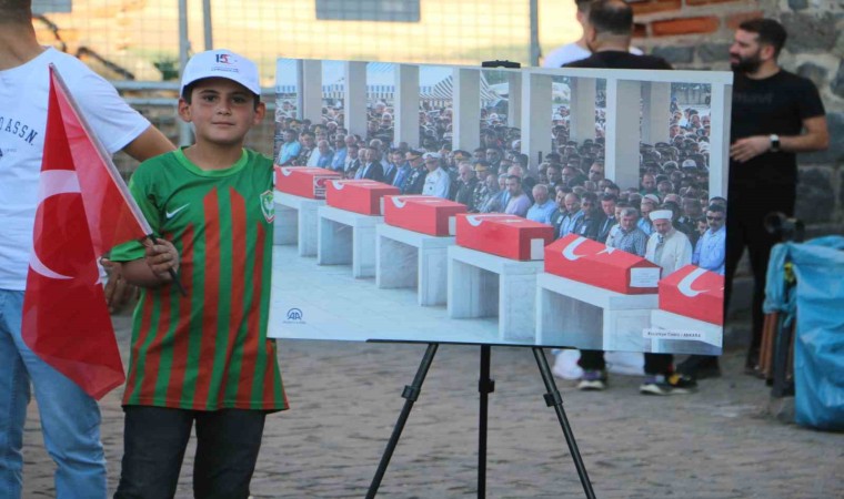 Diyarbakırda 15 Temmuz Demokrasi ve Milli Birlik Günü etkinlikleri düzenlendi