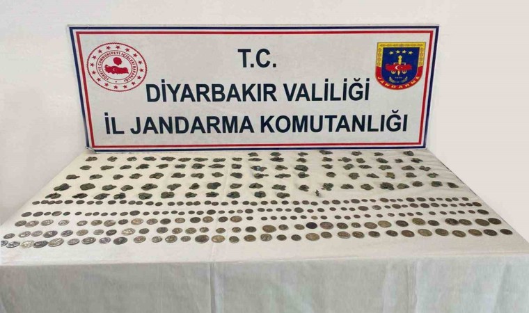 Diyarbakırda bin 119 tarihi eseri 200 bin dolara satmaya çalıştılar