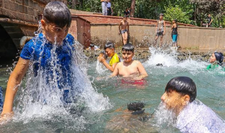 Doğu ve Güneydoğu’da sıcaklıklar 40 dereceyi aştı; halk serinlemenin yollarını aradı