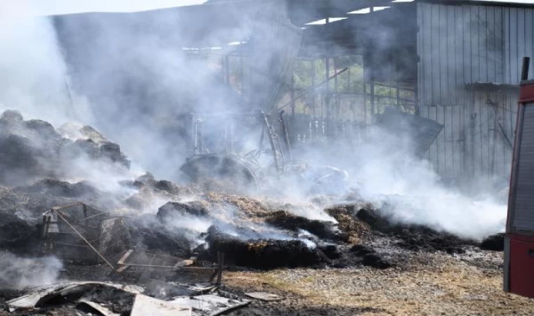 Edirne’de çıkan ahır yangınında 4 bin saman balyası, 1 traktör ve sera yandı