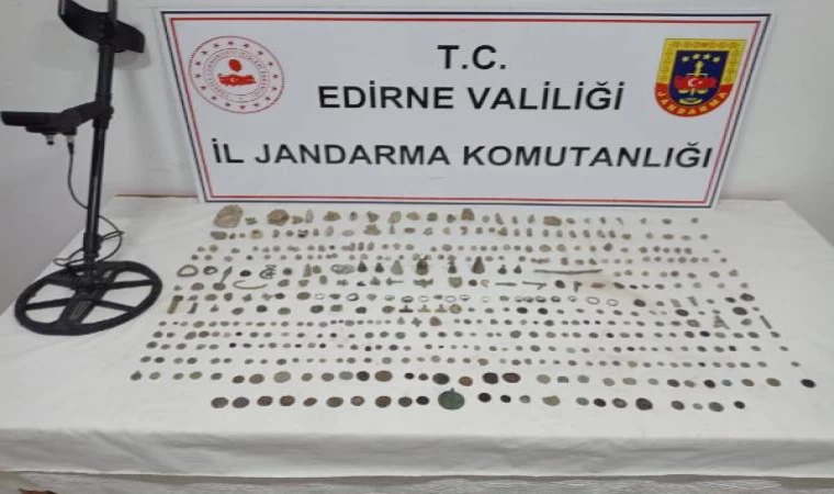 Edirne’de jandarmadan operasyon; 4 gözaltı