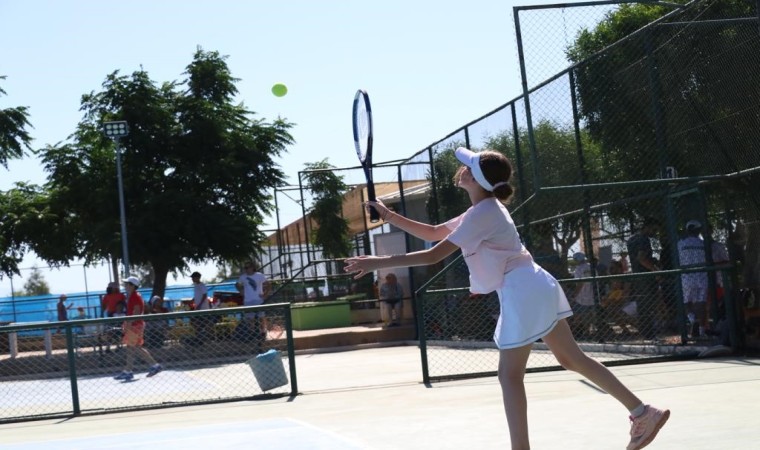 Egenin tenis yıldızları Didimde buluştu