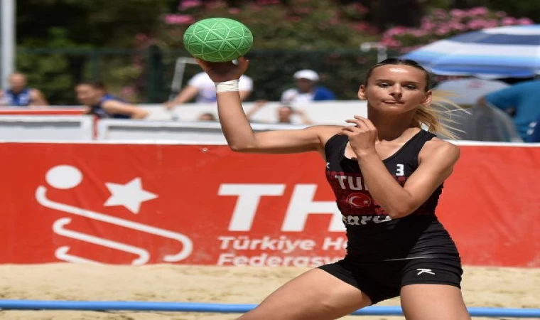 EHF Avrupa U17 Plaj Hentbolu Şampiyonası’nda yarı finalistler belli oldu