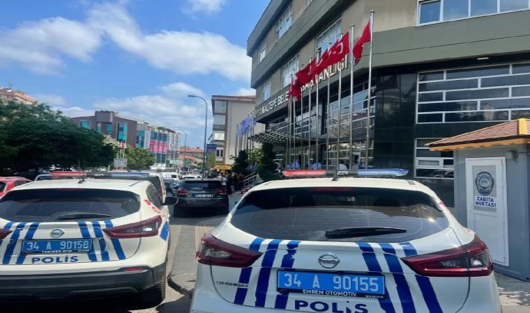 /ek fotoğraf // Maltepe Belediye Başkanı Kılıç’ın odasında ateş eden müteahhit gözaltına alındı