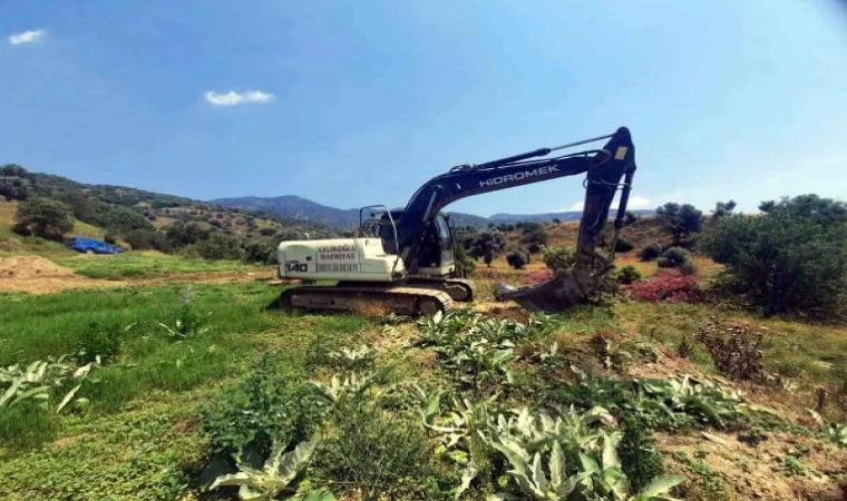 Ekskavatörle kaçak tarihi eser kazısına 3 gözaltı