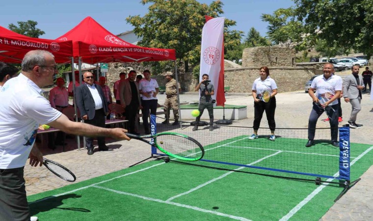 Elazığda 115 tenisçinin katılımıyla ilk ulusal tenis turnuvasının startı verildi