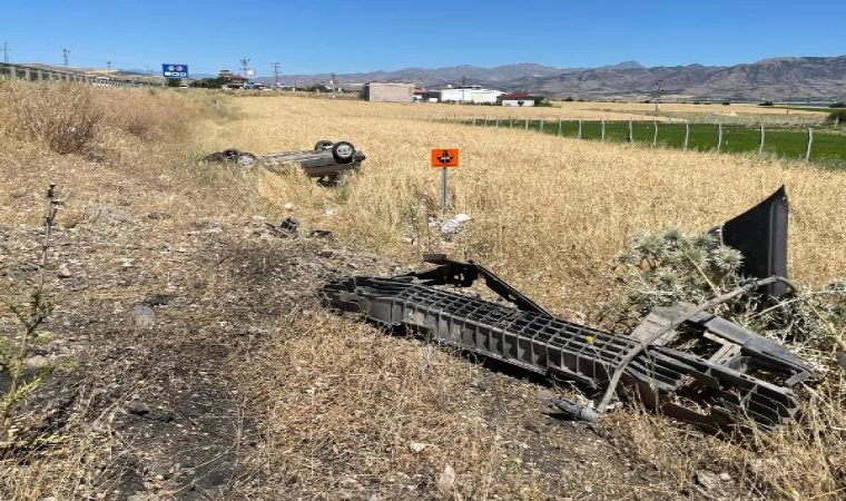 Elazığ’da otomobil, şarampole devrildi: 6 yaralı