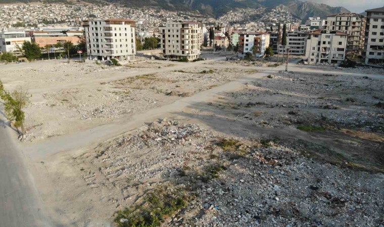 Enkaz kent Hatayda yıkımın boyutunu uydu görüntüleri gözler önüne serdi