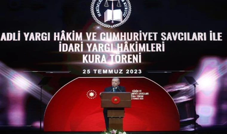 Erdoğan: Önceliklerimizin en başında Türkiye’yi darbe anayasasından kurtarmak var