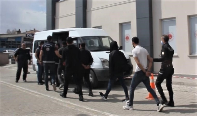 Erzincanda çeşitli suçlardan aranan 27 kişi yakalandı, 3 kişi gözaltına alındı