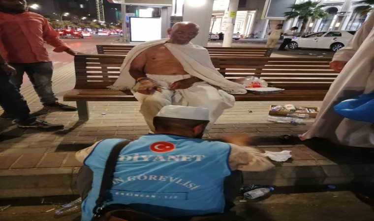 Erzincanlı hacılar vatandaşın yarasına merhem oldu