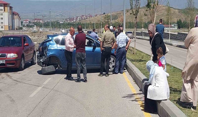 Erzurumda trafik kazası: 2 yaralı