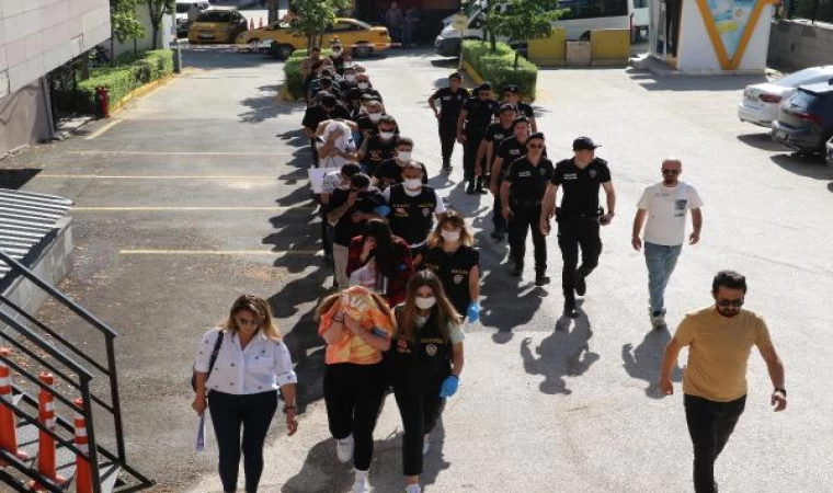 Eskişehir merkezli fuhuş operasyonunda 14 gözaltı