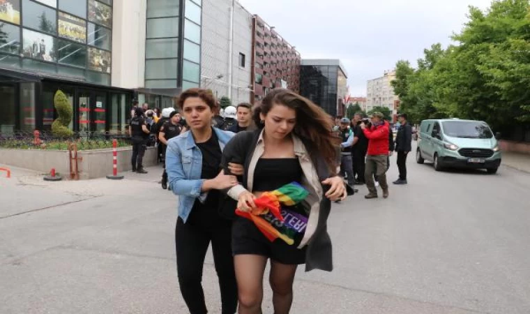 Eskişehir’de izinsiz LGBTİ eylemine 18 gözaltı