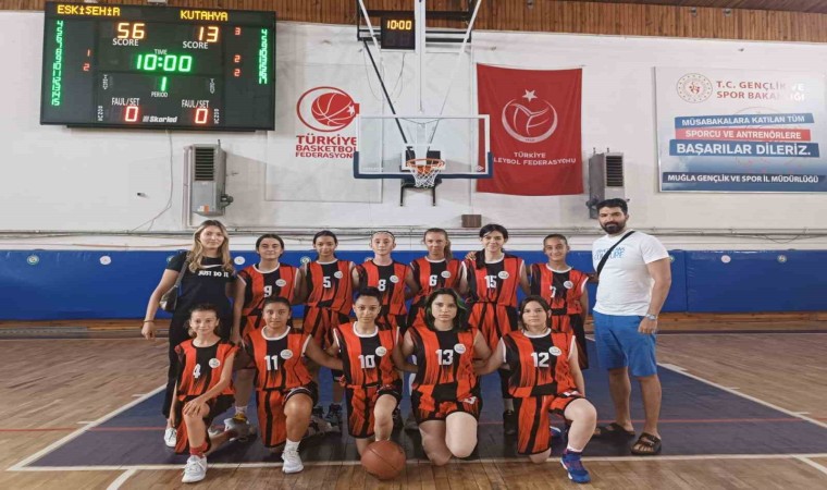 Eskişehirli genç basketbolcular Muğlada bölge birincisi oldu