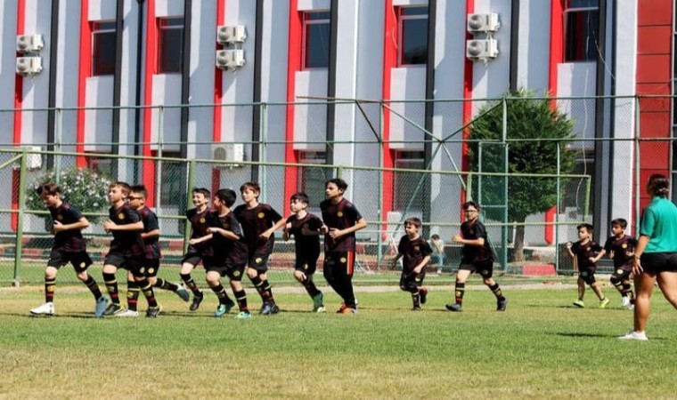 Eskişehirspor Fabrika Futbol Okullarında yaz çalışmaları başladı