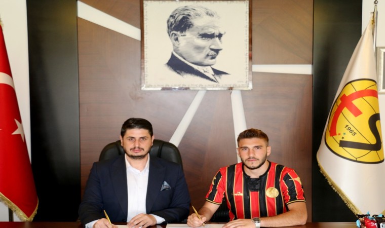 Eskişehirspora Alaçatıspordan orta saha transferi