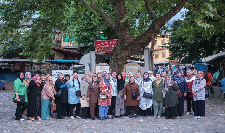 Evliya Çelebinin torunları Bursayı gezdi