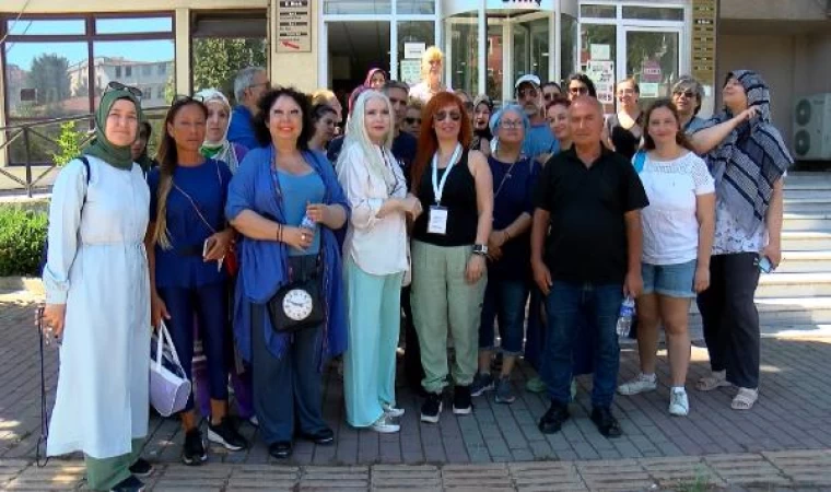 Eyüpsultan’da hayvanseverler kedilere asitli saldırıyı protesto etti