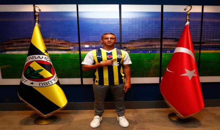 Fenerbahçe, Bartuğ Elmaz ile 3 yıllık sözleşme imzaladı