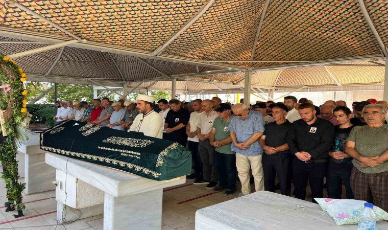 Fotoğrafçı Hamdi Bilgili Maltepede son yolculuğuna uğurlandı