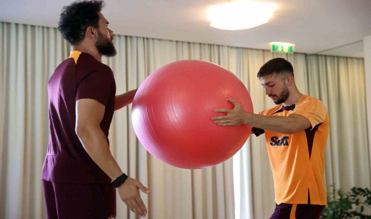 Galatasarayın yeni transferi Halil Dervişoğlu kampa katıldı