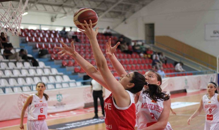 Hazırlık maçı: U20 Kadın Basketbol Milli Takımı: 63 - Karadağ: 73