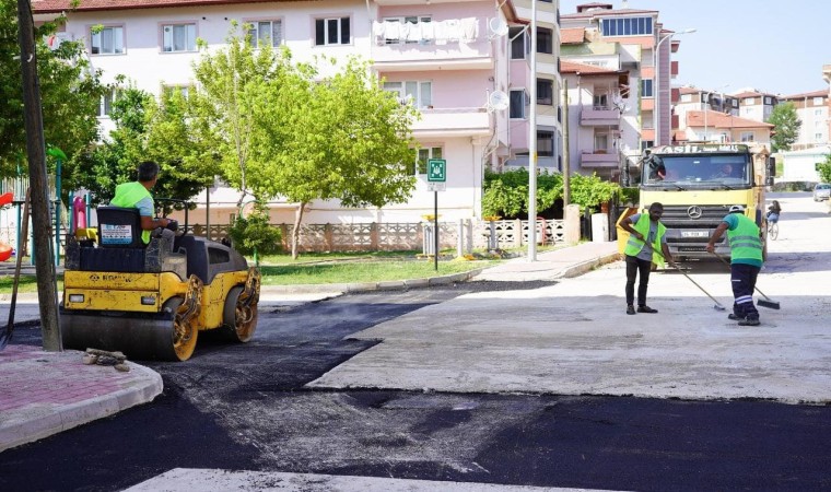 Hürriyet Mahallesinde asfaltlama çalışması başladı