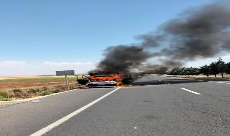 Iğdırdan Diyarbakıra kavun almaya gelen kamyonet alevlere teslim oldu