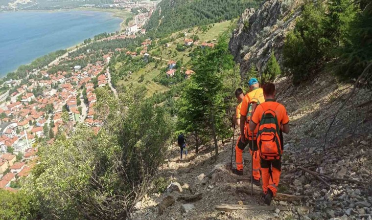 Ispartada doğa yürüyüşünde kaybolan şahsı arama çalışmaları devam ediyor