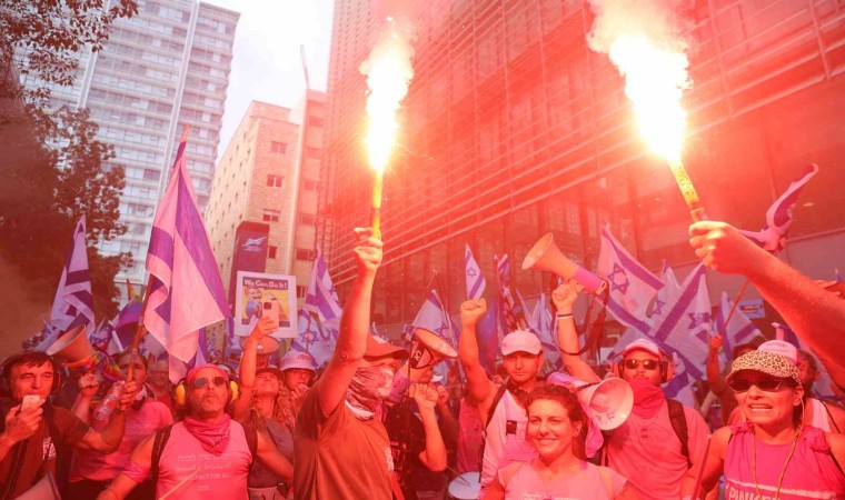 İsrailde yargı reformuna karşı protestolar sürüyor