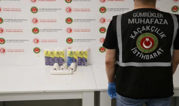 İstanbul Havalimanı’nda valizdeki kağıt rulolara gizlenmiş 6 kilo 500 gram kokain ele geçirildi