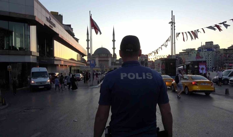 İstanbulda Huzur Uygulaması: Araçlar didik didik arandı