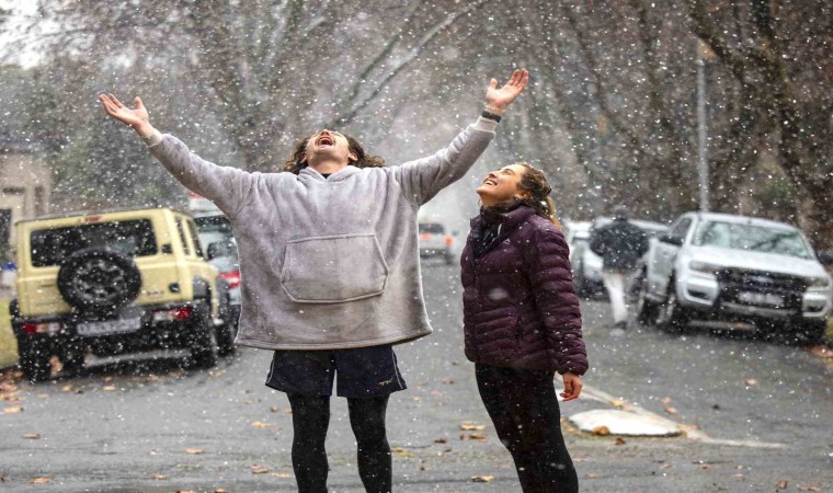 Johannesburga 2012 yılından bu yana ilk kez kar yağdı