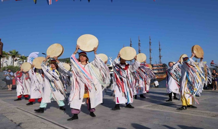 Kabotaj Bayramı etkinlikleri turistlerden de yoğun ilgi gördü