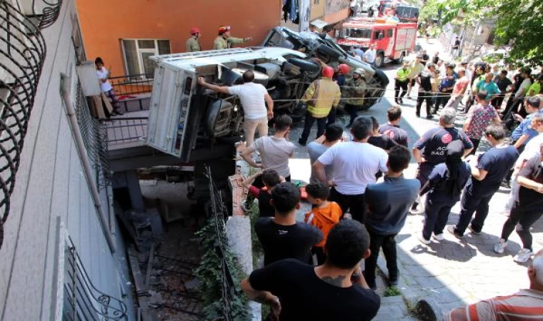 Kağıthane’de kamyonet paniği: Bir adımla kurtuldum