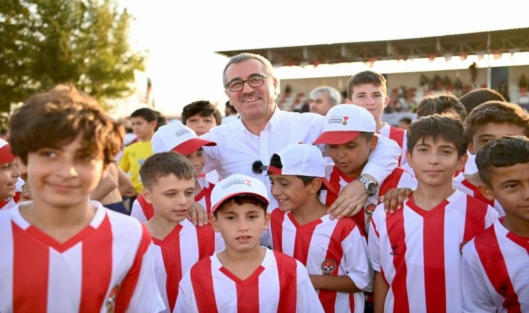 Kahramanmaraşta çocuklar sporla iyileşir futbol turnuvası başladı