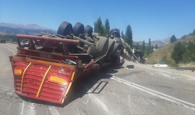 Kahramanmaraş’ta TIR devrildi; yol 2 saat kapandı