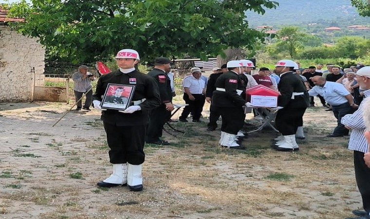 Kalp krizi sonucu hayatını kaybeden asker, törenle toprağa verildi