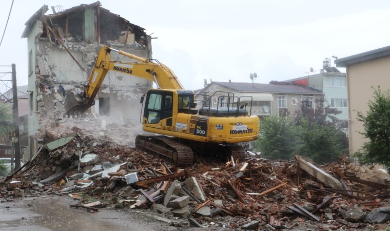 Kamulaştırma çalışmaları tamamlanan binalarda yıkım işlemlerinde sona gelindi