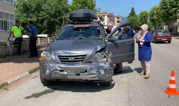 Karabükte trafik kazası: 1i ağır 3 yaralı