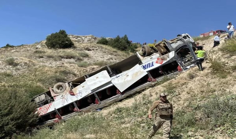 Kars’ta yolcu otobüsü viyadükten uçtu: 5 ölü, 22 yaralı (3)