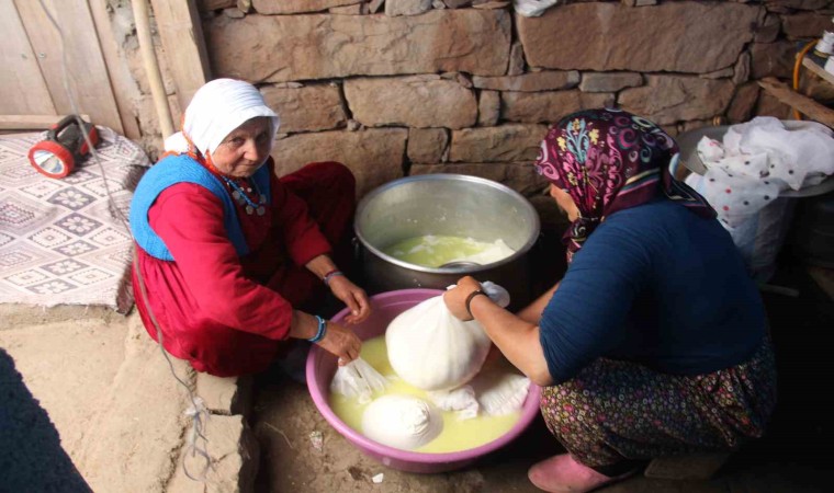 Katkı maddesi kullanmadan yapıyor, siparişlere yetişemiyorlar