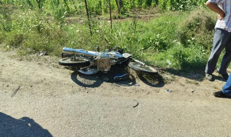 Kavşaktan dönen kamyonete çarpan motosikletli ağır yaralandı