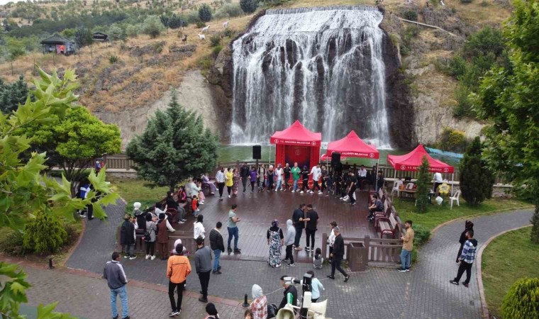 Keçiörende park konserleri başladı