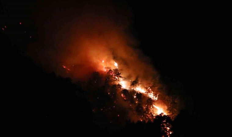 Kemerde alevler tekrar yükseldi, gece görüşlü helikopterler devrede